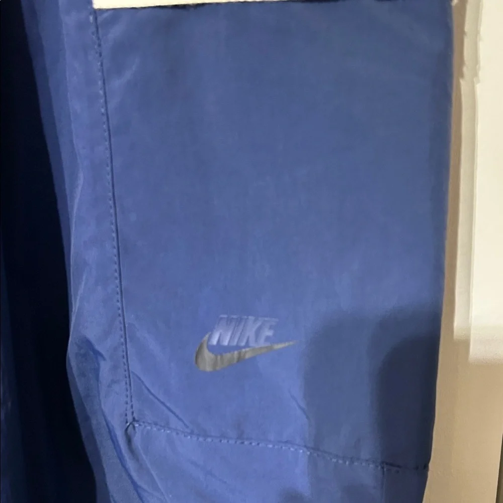 Nike Men's Blue Cargo Pants - Picture 2 of 7